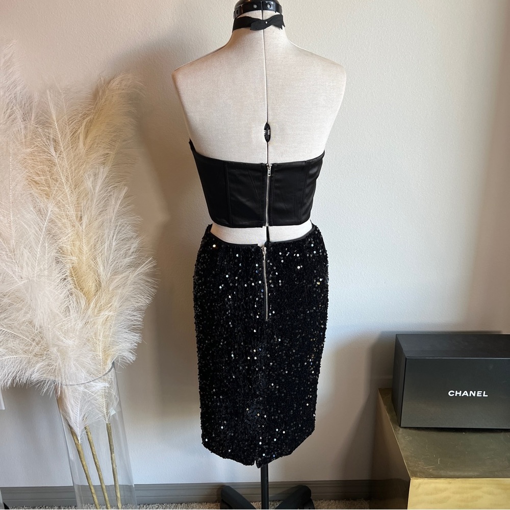 Black Sequin Knee Length Pencil Skirt - Picture 3 of 13
